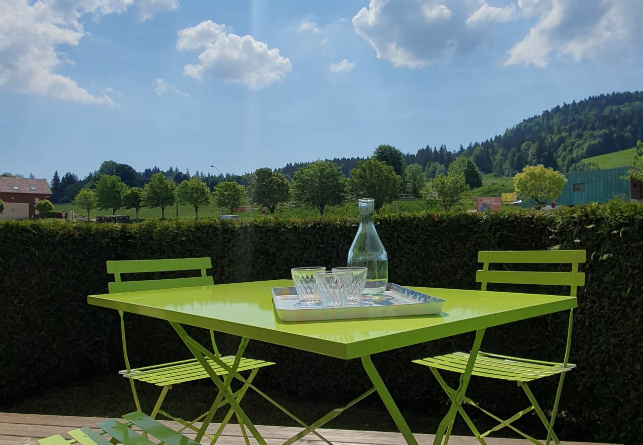 Appartement à Métabief - METABIEF - BEAUSOLEIL - Front des Pistes Appartement 6 Personnes -   APPA BFP 105C