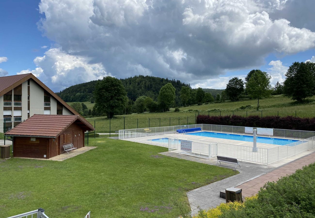 Appartement à Métabief - METABIEF - BEAUSOLEIL - Front des Pistes Appartement 6 Personnes -   APPA BFP 105C