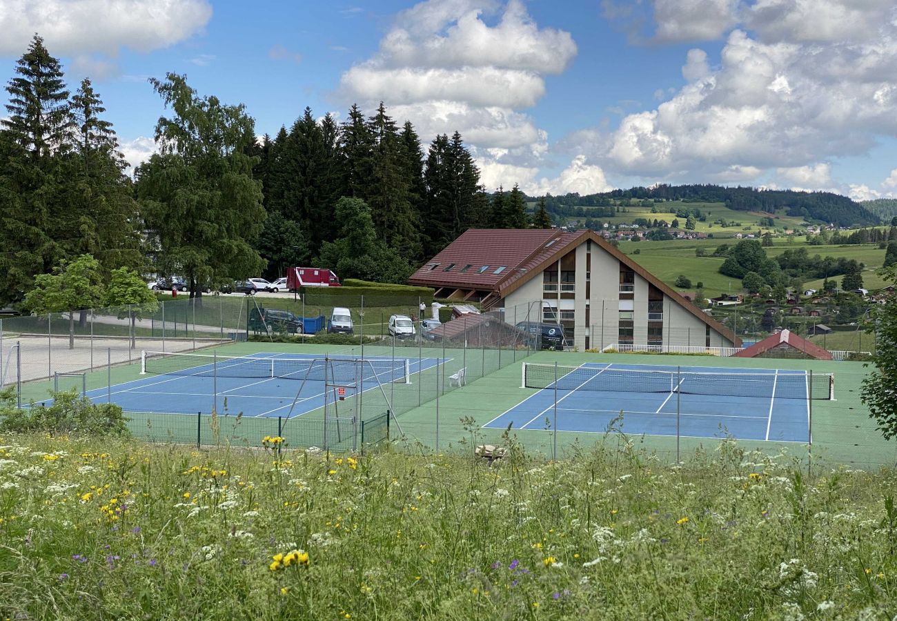 Appartement à Métabief - METABIEF - BEAUSOLEIL - Front des Pistes Appartement 6 Personnes -   APPA BFP 105C