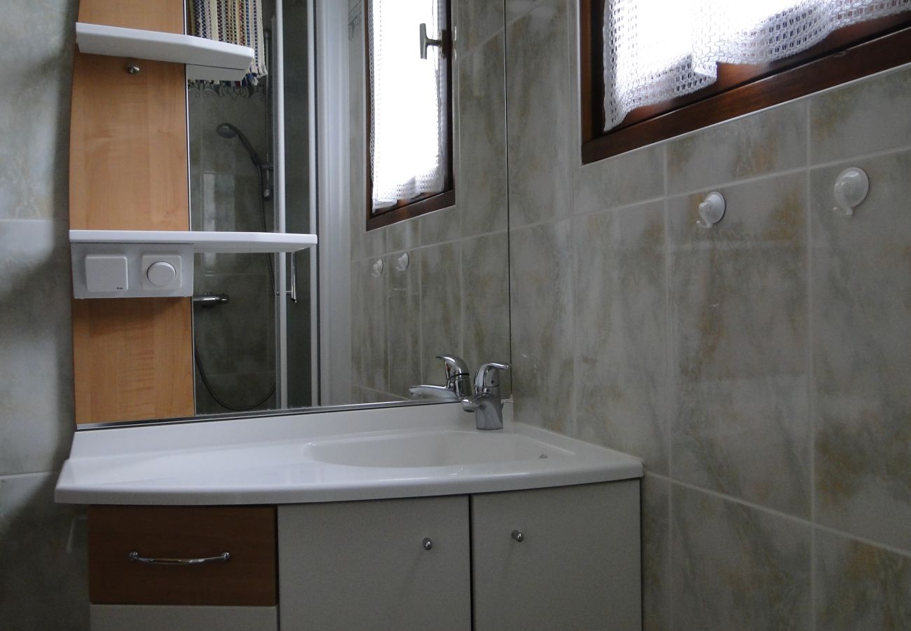 Appartement à Métabief - METABIEF - Village Appartement 4 Pers -   APPA CHAM11B