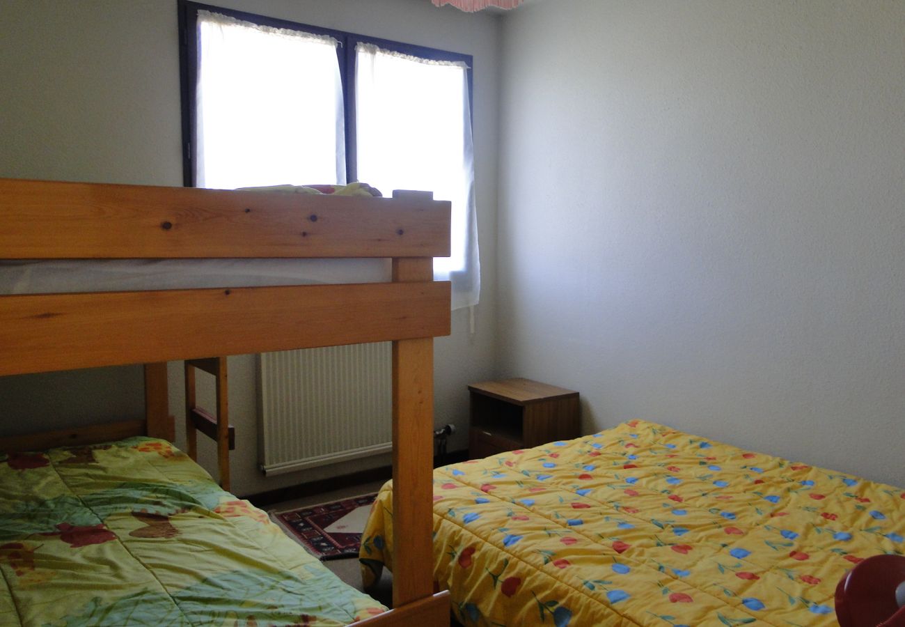 Appartement à Métabief - METABIEF - GENEVRIERS - Bât Les Fougères 6 Personnes -   APPA GFOUG 04