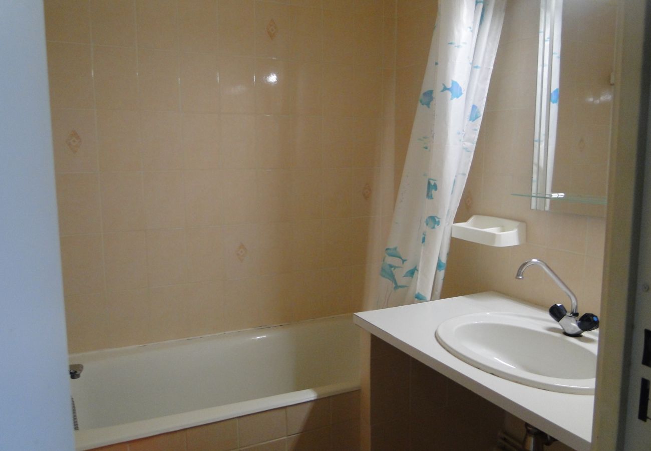 Appartement à Métabief - METABIEF - GENEVRIERS - Bât Les Fougères 6 Personnes -   APPA GFOUG 04