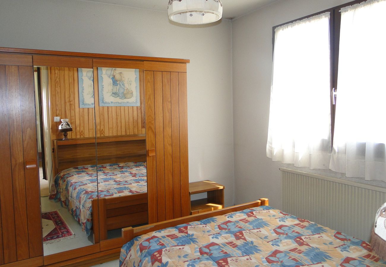 Appartement à Métabief - METABIEF - GENEVRIERS - Bât Les Fougères 6 Personnes -   APPA GFOUG 04