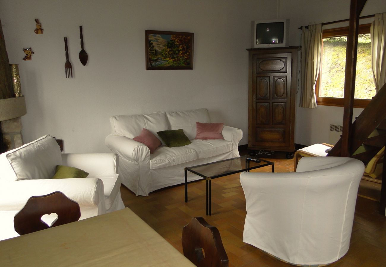 Chalet à Longevilles-Mont-d´Or -  LONGEVILLES MONT D'OR - CHALETS 6 Personnes