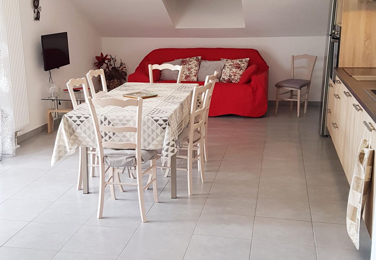 Appartement à Métabief - METABIEF - BEAUSITE Appartement 4 Pers -   APPA BEAUSITE 40