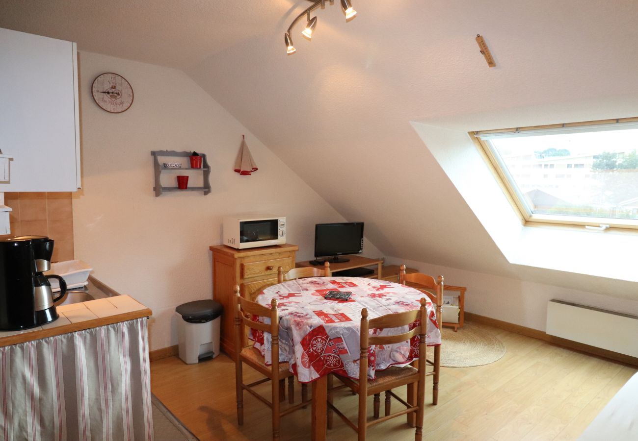 Appartement à Métabief - METABIEF - BEAUSOLEIL - Montana Appartement 4 Pers -   APPA BMON1407