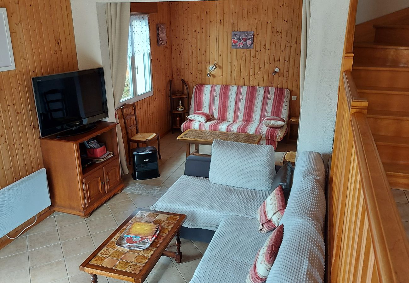 Chalet à Les Hôpitaux-Neufs - LES HOPITAUX NEUFS - MAISON 8 personnes - MAIS HNCO12 