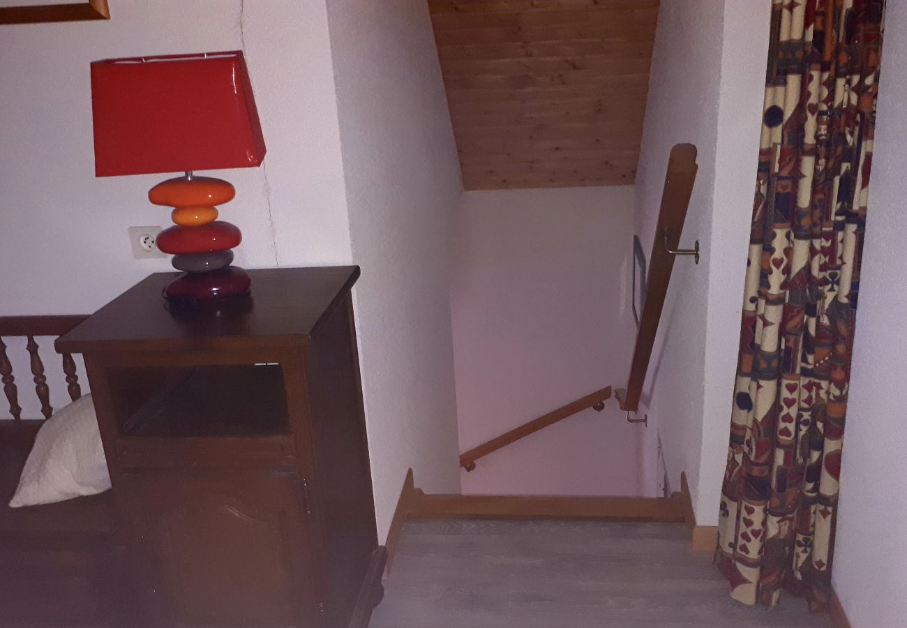 Chalet à Les Hôpitaux-Neufs - LES HOPITAUX NEUFS - MAISON 8 personnes - MAIS HNCO12 