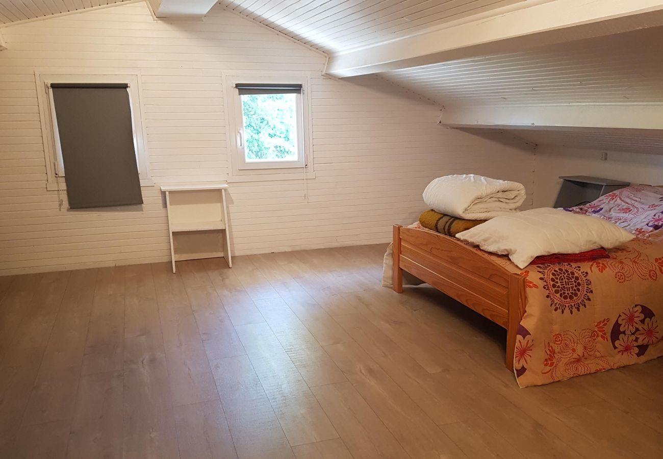 Chalet à Métabief -  METABIEF - Chalets proche pistes 14 Personnes
