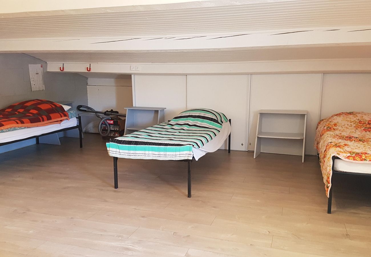 Chalet à Métabief -  METABIEF - Chalets proche pistes 14 Personnes