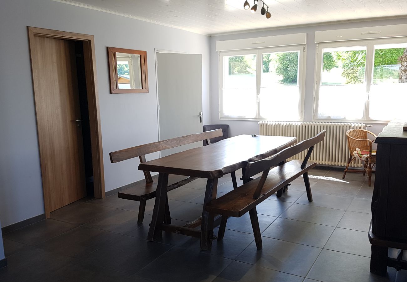 Chalet à Métabief -  METABIEF - Chalets proche pistes 14 Personnes