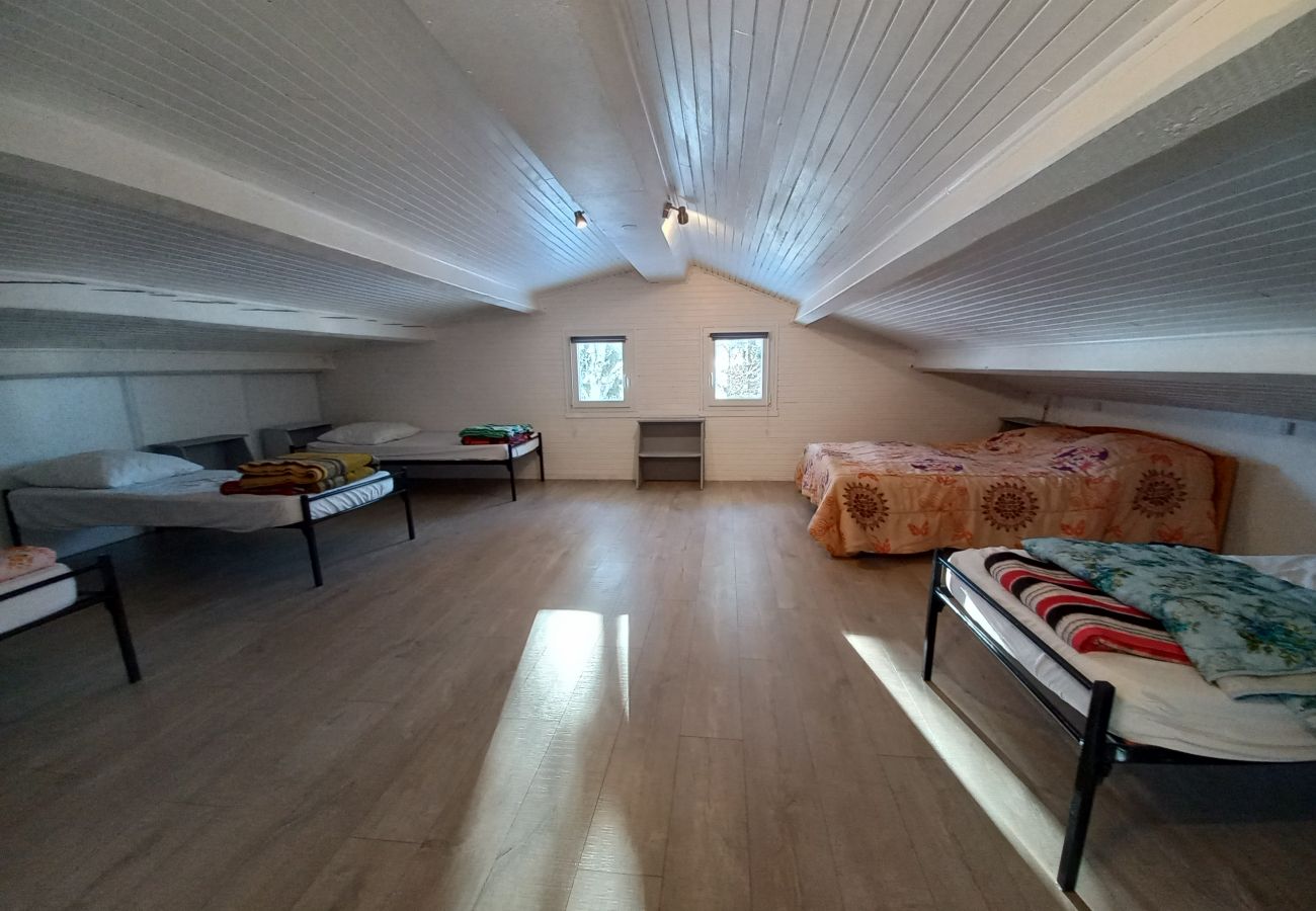 Chalet à Métabief -  METABIEF - Chalets proche pistes 14 Personnes