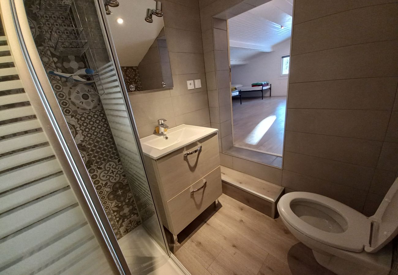 Chalet à Métabief -  METABIEF - Chalets proche pistes 14 Personnes