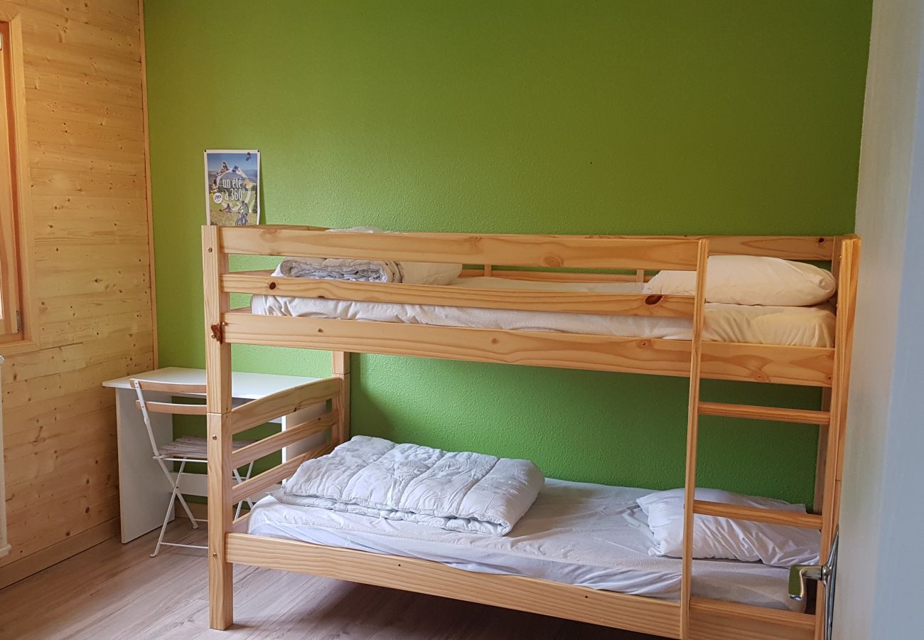 Appartement à Métabief - METABIEF -GENEVRIERS - Bât Les Gentianes Appartement 6 Pers