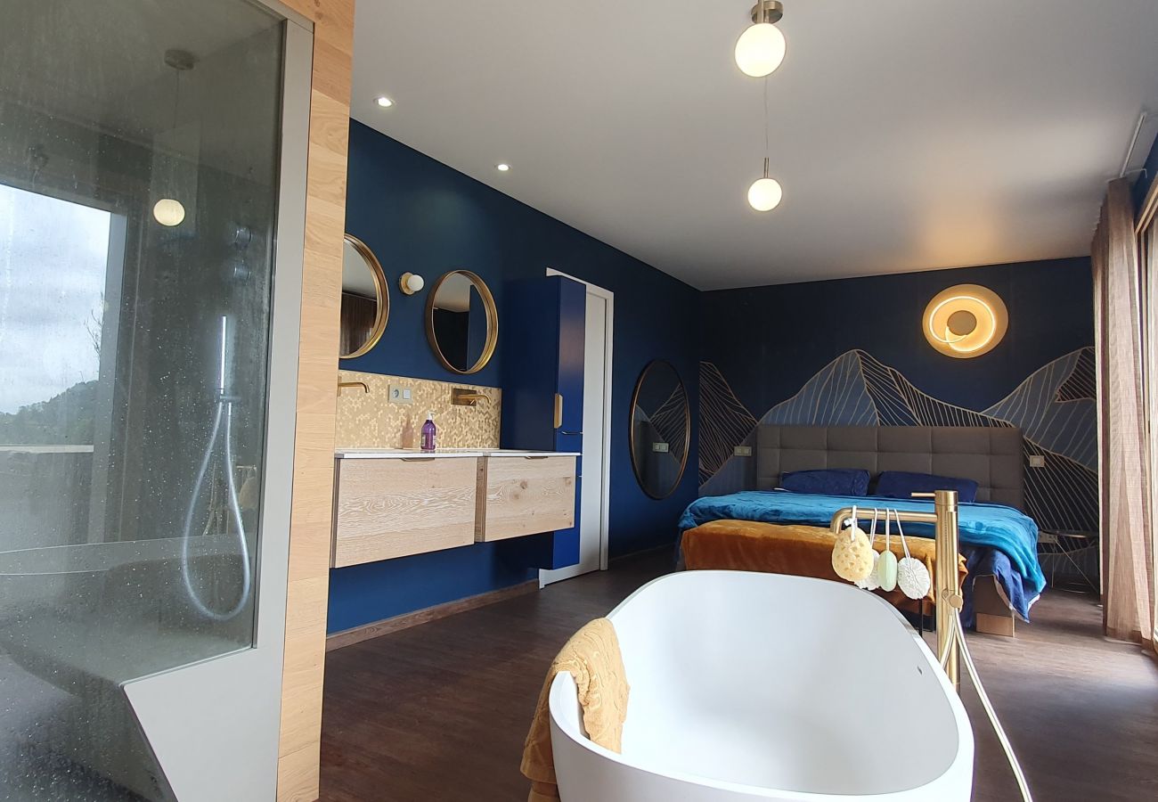 Appartement à Montperreux - Appartement au bout du lac Chaon 8 personnes