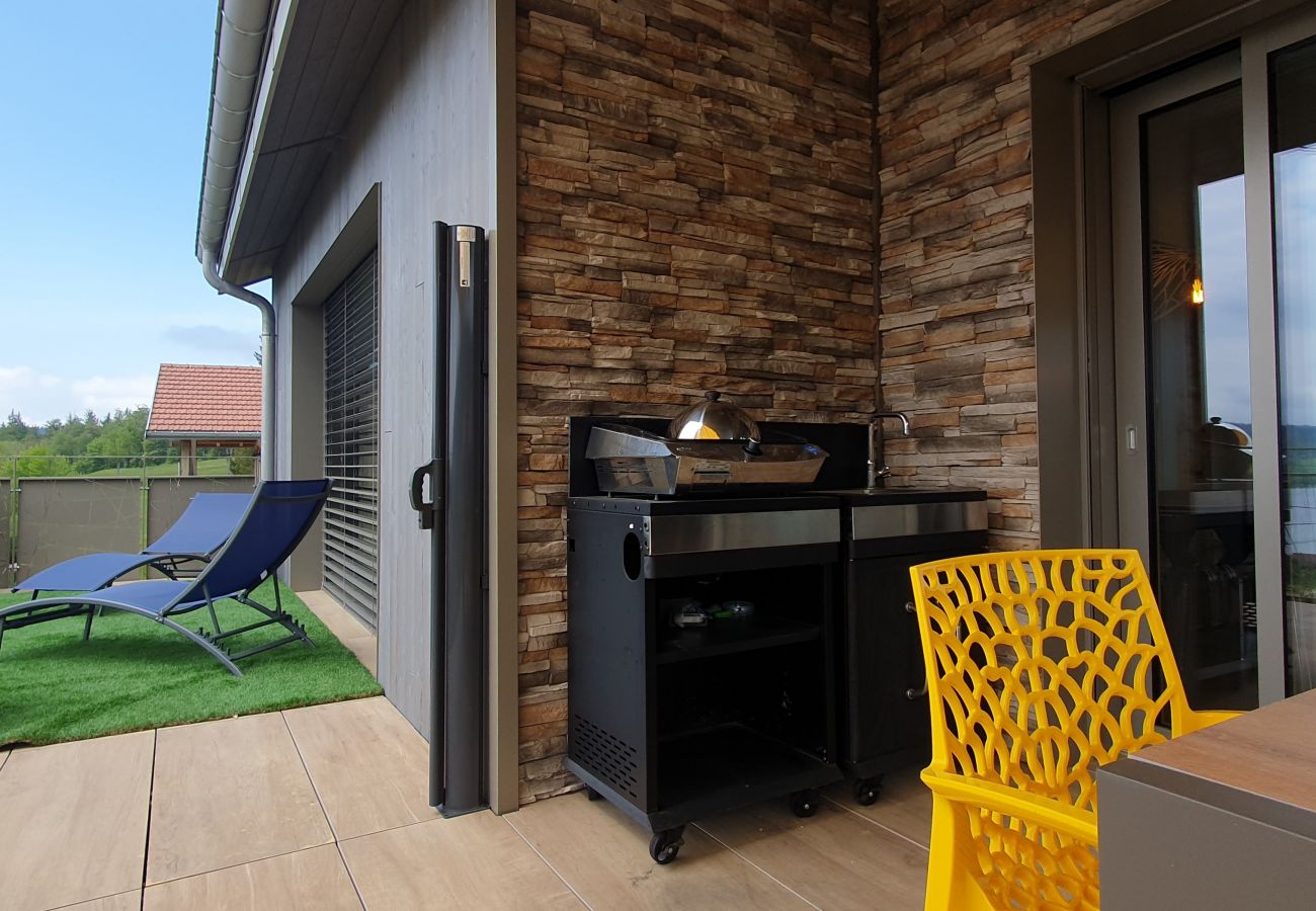 Appartement à Montperreux - Appartement au bout du lac Chaon 8 personnes