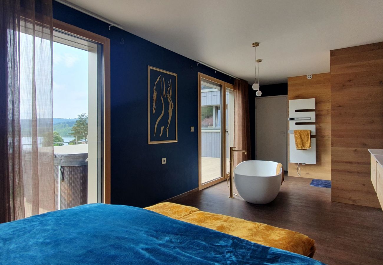 Appartement à Montperreux - Appartement au bout du lac Chaon 8 personnes