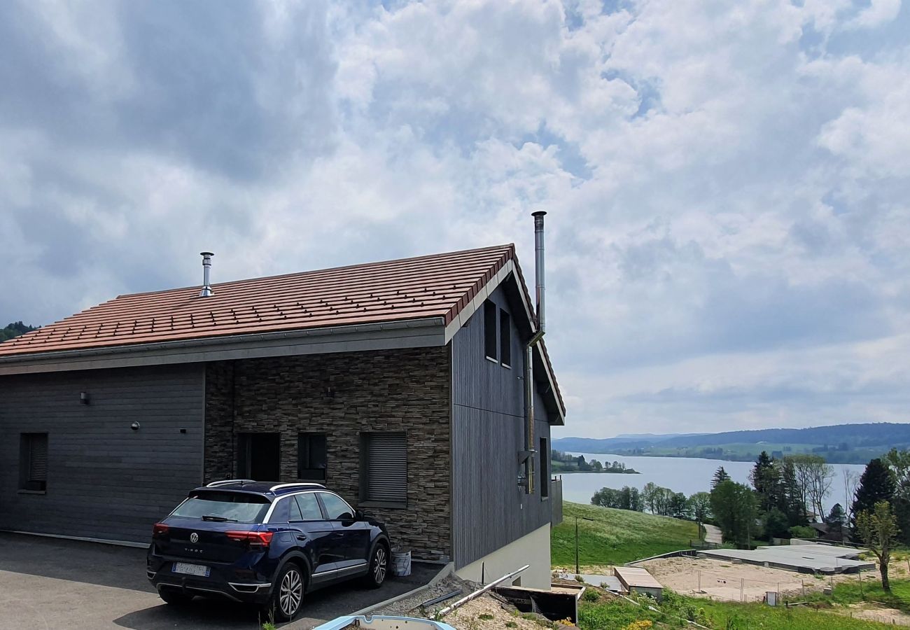 Appartement à Montperreux - Appartement au bout du lac Chaon 8 personnes