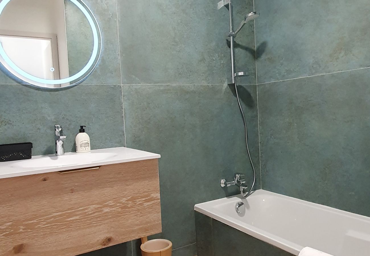 Appartement à Montperreux - Appartement au bout du lac Chaon 6 personnes 