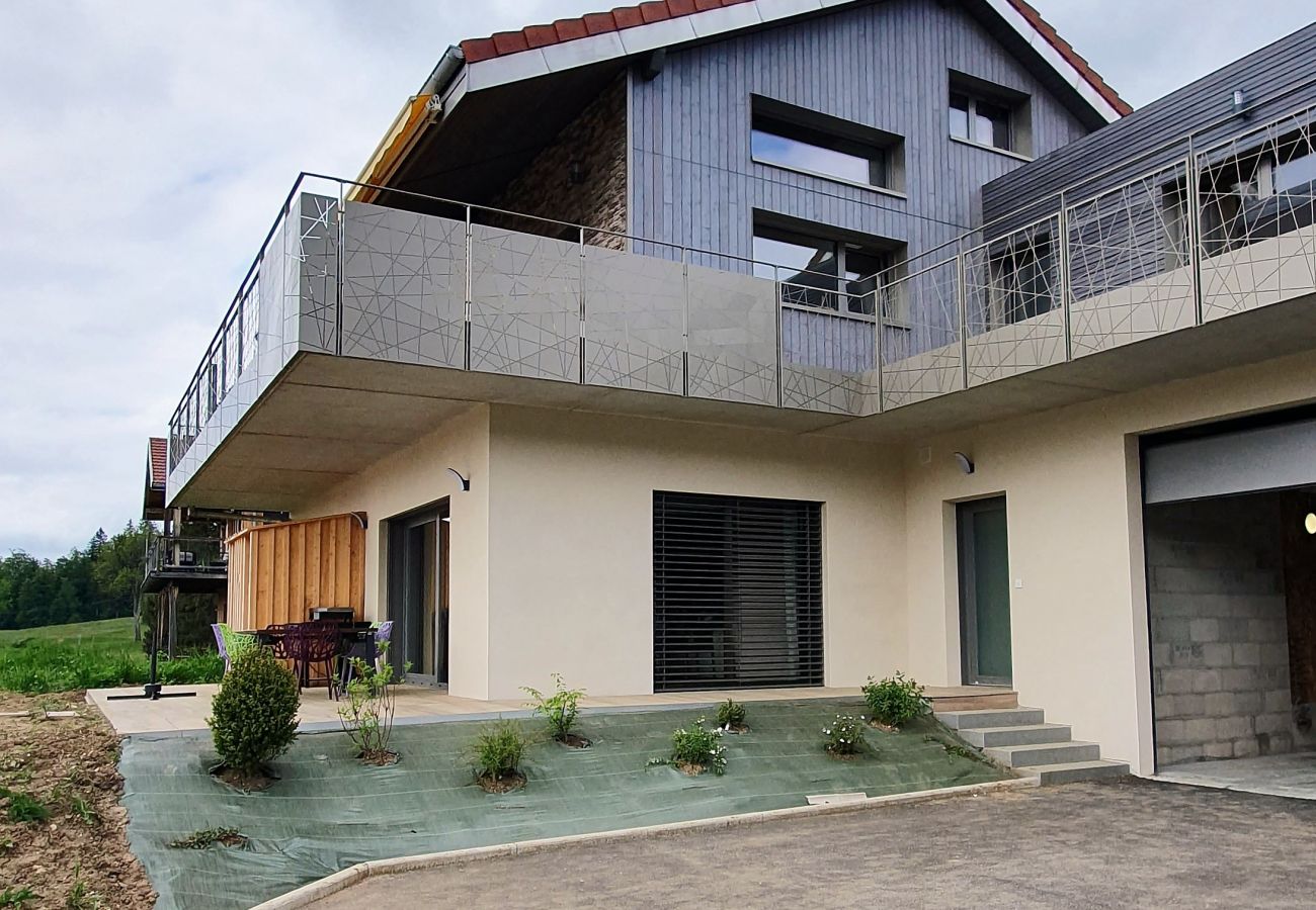 Appartement à Montperreux - Appartement au bout du lac Chaon 6 personnes 