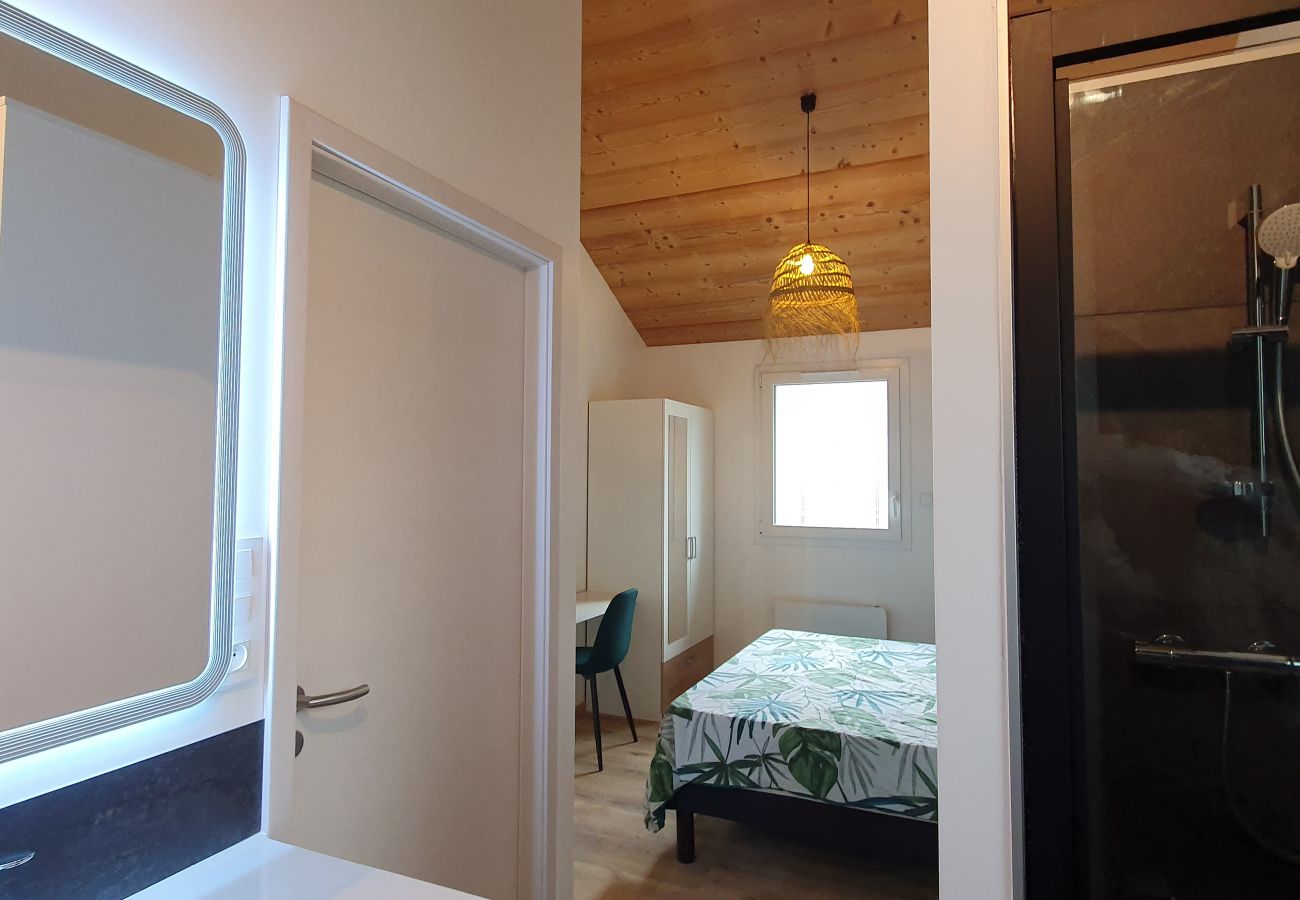 Maison à Montperreux - Maison au bout du lac Chaon 6 personnes 