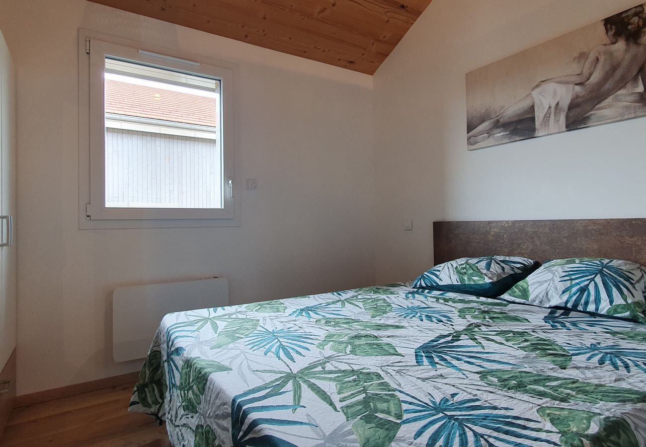 Maison à Montperreux - Maison au bout du lac Chaon 6 personnes 