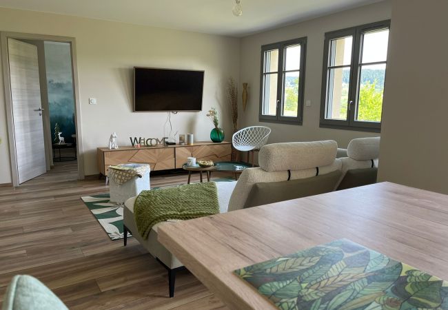 Appartement à Les Grangettes - Bel appartement avec vue pour 4/5 personnes aux Grangettes