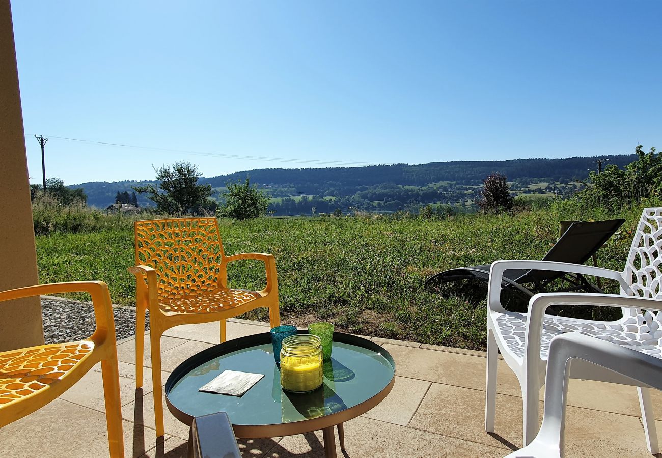 Appartement à Les Grangettes - Bel appartement avec vue pour 4/5 personnes aux Grangettes